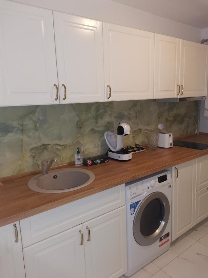 Bloom Box Apartments Craiova Eksteriør billede
