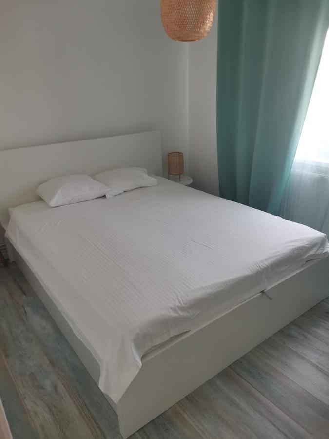Bloom Box Apartments Craiova Eksteriør billede